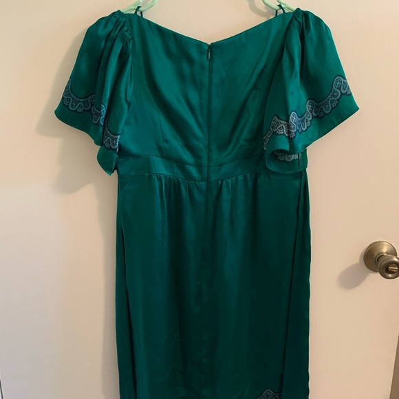 Green silk dress - Picture 3 of 4